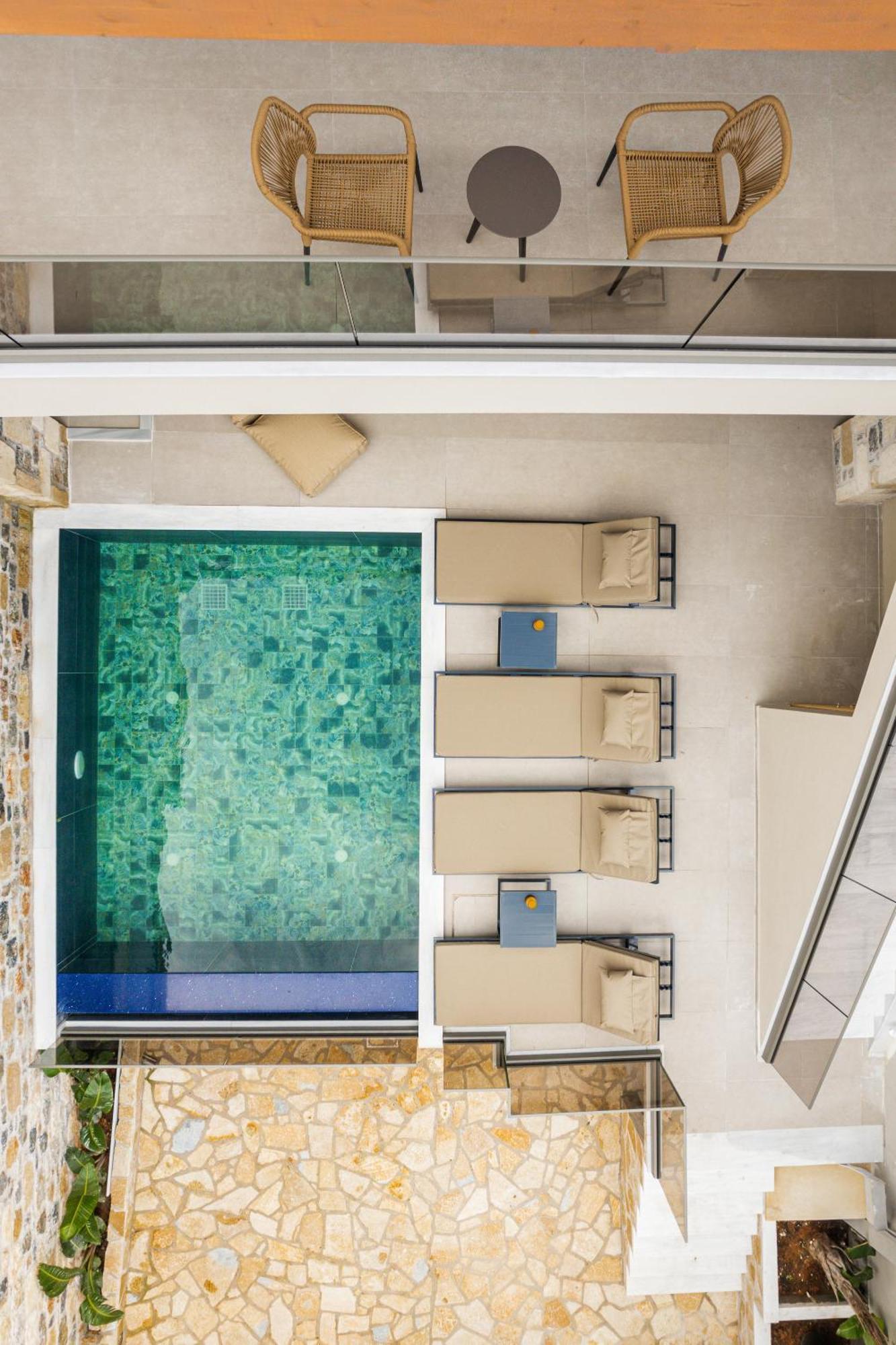 Villa Nicole - Private Pool & Rooftop Jacuzzi Hersonissos  Exterior photo