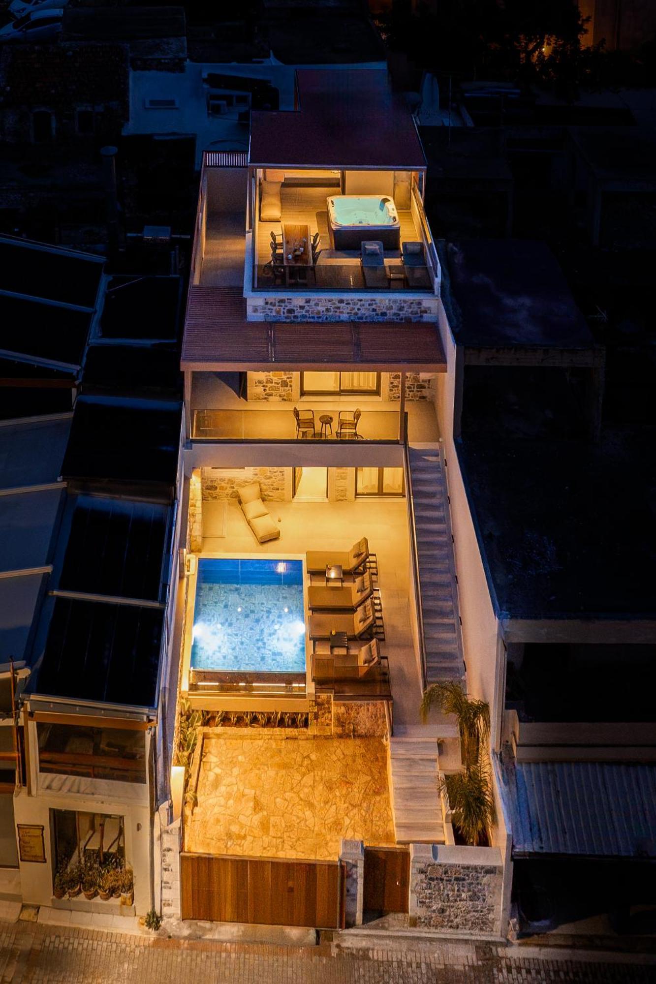 Villa Nicole - Private Pool & Rooftop Jacuzzi Hersonissos  Exterior photo
