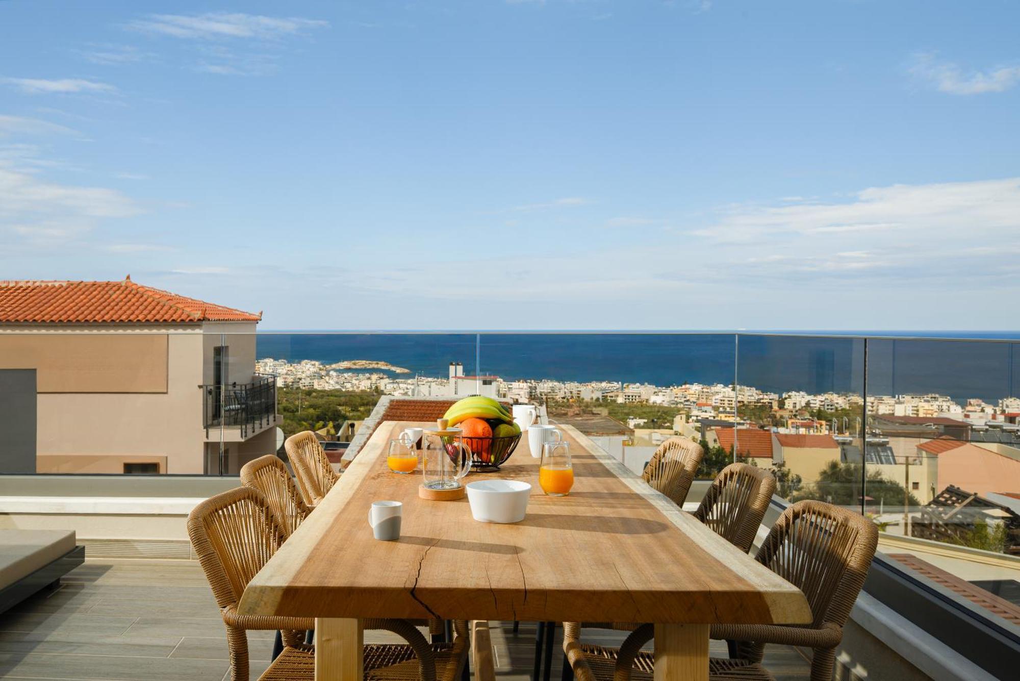 Villa Nicole - Private Pool & Rooftop Jacuzzi Hersonissos  Exterior photo